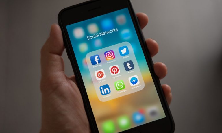 social-media-contact