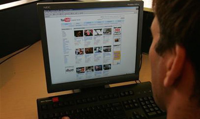 watching-youtube-on-computer